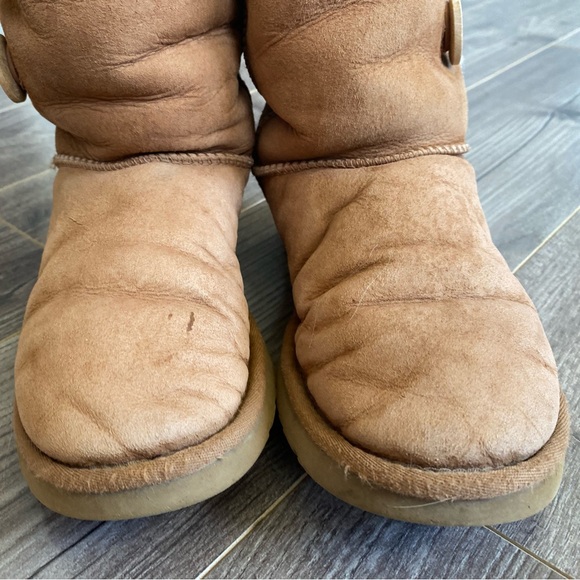 UGG tall tan classic “Eva” leather/ sheepskin lined boots - Picture 7 of 11